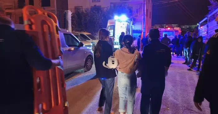 Düğün hazırlığı yapılan evin tavanı çöktü: 6 yaralı