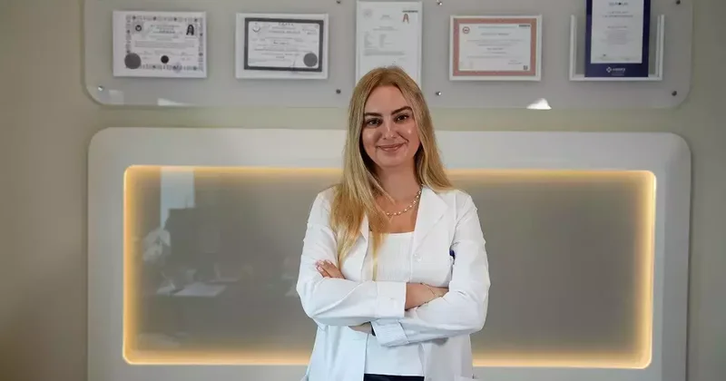 ‘Uykusuzluk ve alkol küme baş ağrılarını tetikleyebilir’