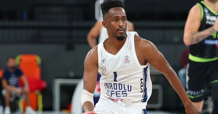 Anadolu Efes ten farklı galibiyet!