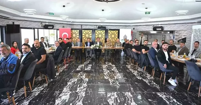 Vali Karakaya basınla bir araya geldi