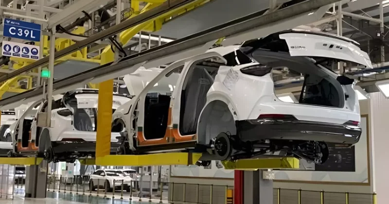 Binlerce çalışanı bulunan otomotiv devi iflas bayrağını çekti