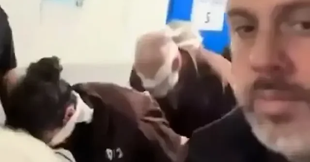 İsrail den Filistinli esirlere insanlık dışı muamele VİDEO İZLE
