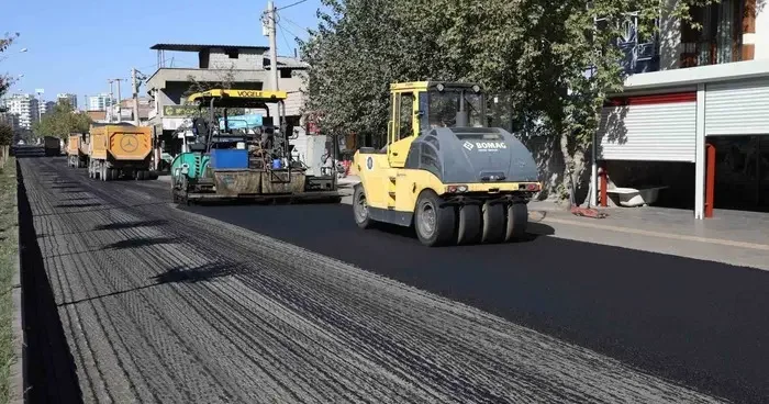Diyarbakır da yol çalışması! 17 kilometrelik 8 caddeye asfalt dökülecek