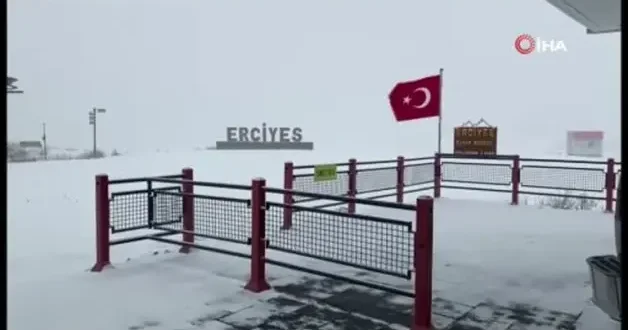 Erciyes te kar yağışı etkili oldu
