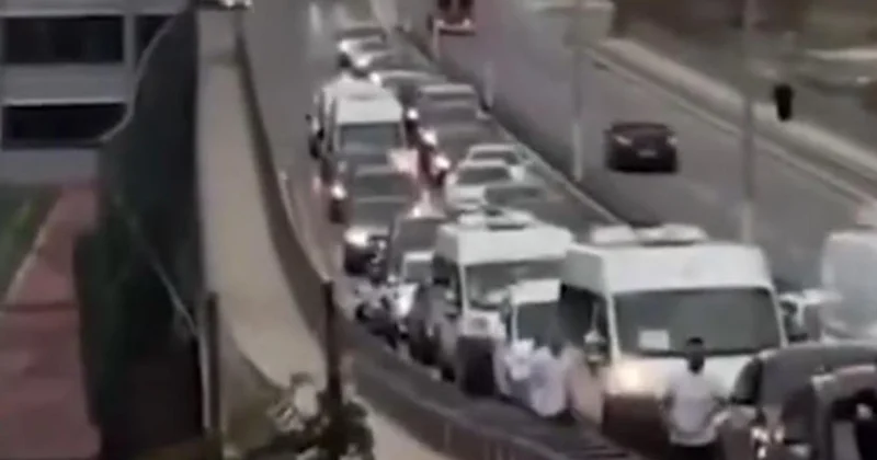 Yolu kapatan düğün konvoyundaki 10 araç sürücüsü yakalandı