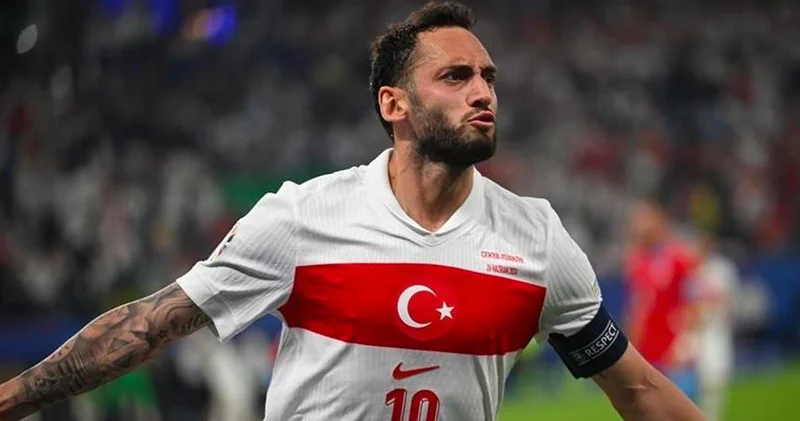 Hakan Çalhanoğlu ndan Galatasaray ve Fenerbahçe sürprizi