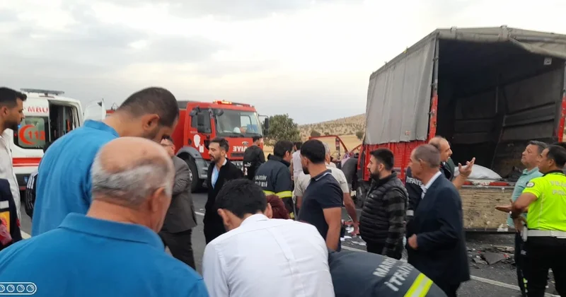 Karayolunda feci kaza: 3 ü çocuk 14 kişi yaralandı Sözcü Gazetesi