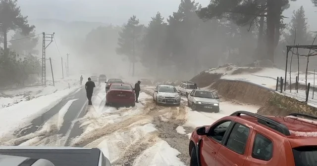 Çamlıyayla da dolu; yollar kapandı Mersin Haberleri