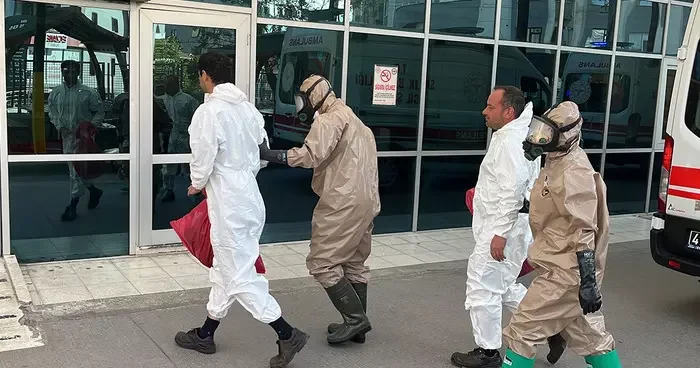Yer:Kocaeli! Kimyasal madde tankını temizlerken fenalaşan işçiler tedavi altına alındı