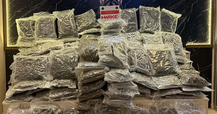 Hepsini Carlos buldu! TIR lardan 128 kilo uyuşturucu çıktı