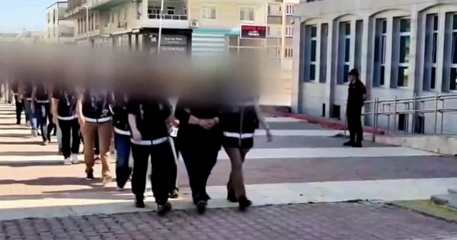 Şanlıurfa merkezli 25 ilde dolandırıcılık operasyonu: 116 kişiyi dolandıran 84 şüpheli yakalandı VİDEO İZLE