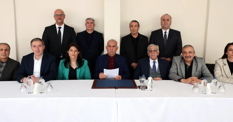 Öcalan dan PKK nın feshine ilk yorum: Mesajları saygıyla selamlıyorum