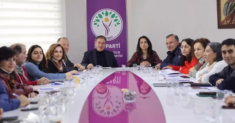 DEM Parti MYK sı süreci ele aldı: İmralı yı ziyaret edenlere yasal güvence talep edilecek