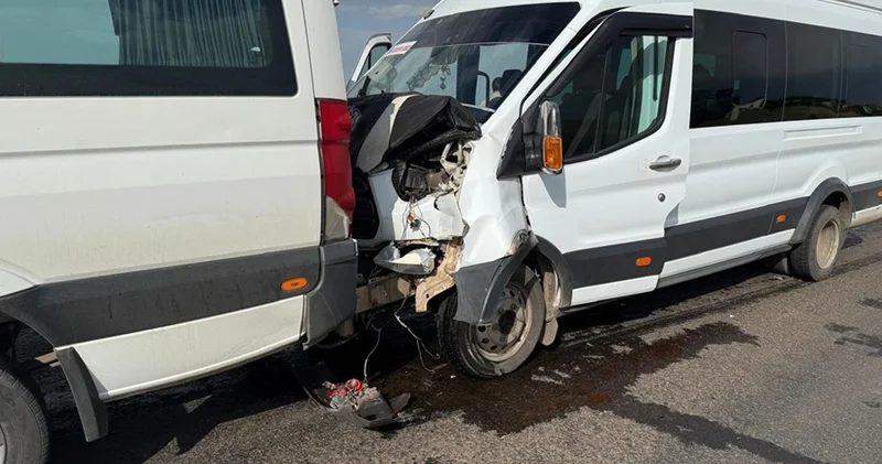 Şanlıurfa da öğretmen servisleri kaza yaptı: 28 yaralı