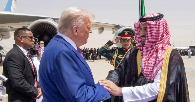 Tarihin en büyük silah anlaşması: ABD ile Suudi Arabistan arasında 142 milyar dolarlık imza Dünya Haberleri
