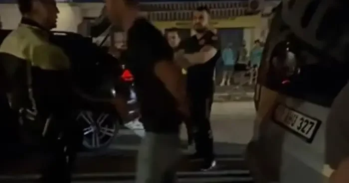 Dövülmek için yalvaran sürücü polislere güçlük çıkarttı