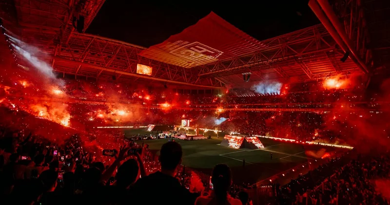 Galatasaray dan UEFA zaferinin 25. yılına özel buluşma! Galatasaray Haberleri