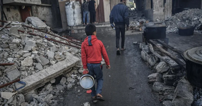 DSÖ ye göre Gazze de yaklaşık 71 bin çocuk akut yetersiz beslenme tehlikesiyle karşı karşıya