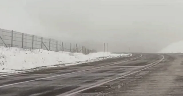 Bayburt’ta mayıs ayında kar etkili oldu VİDEO İZLE