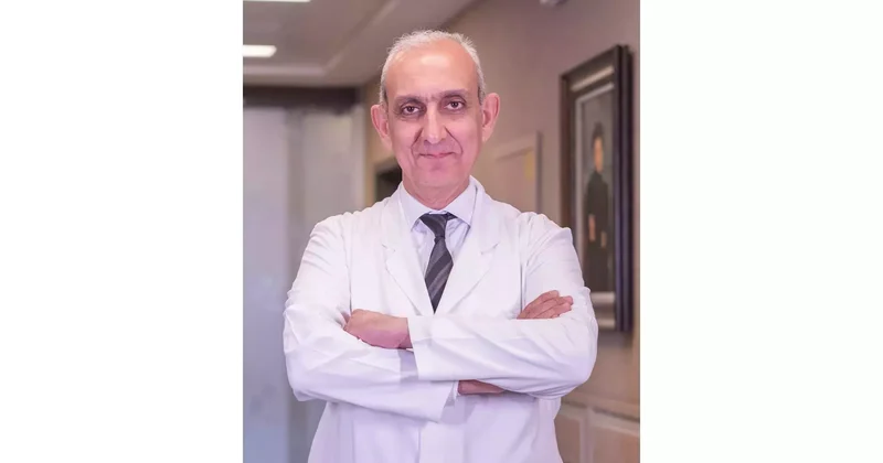 Prof. Dr. Burak Işık: Karın ağrısını hafife almayın