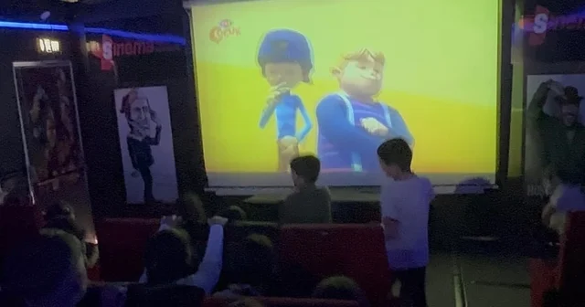 Kültür ve Turizm Bakanlığının Gezen Sinema Tırı Elazığ da çocuklarla buluştu Elazığ Haberleri