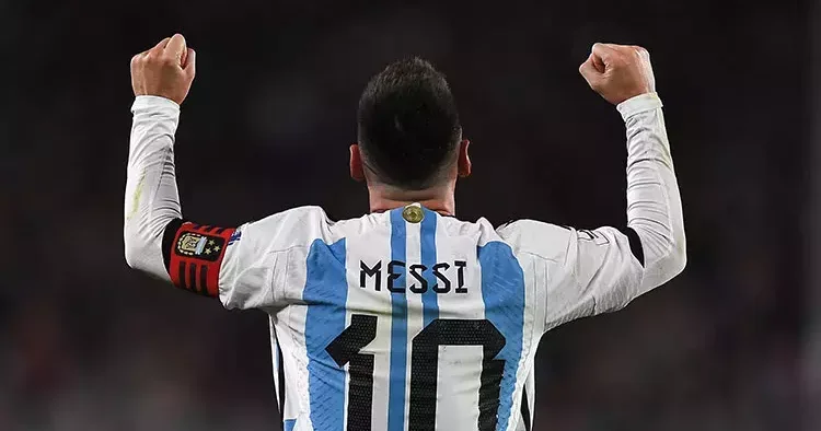 Messi nin en sevdiği golü, sanat eserine dönüşüyor!