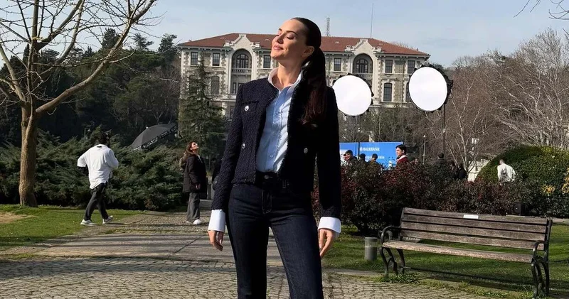 Fahriye Evcen yıllar sonra mezun olduğu Boğaziçi Üniversitesi ne gitti Magazin haberleri