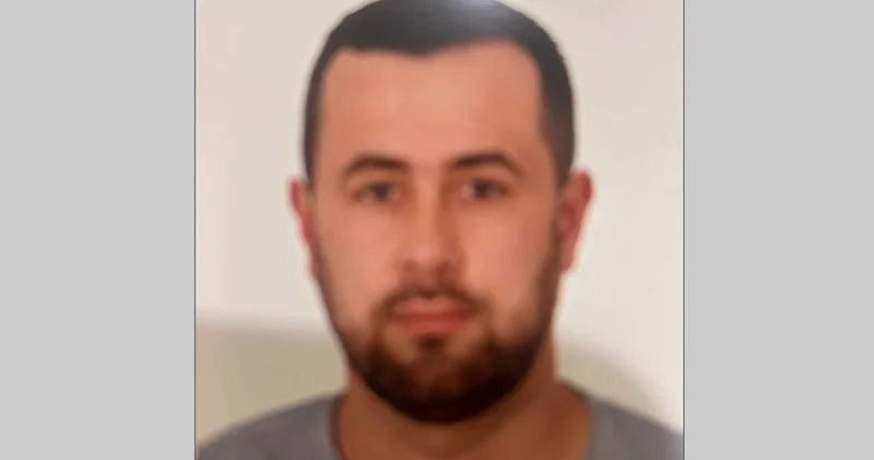 Genç adam evinin bahçesinde ölü bulundu