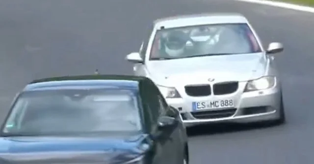 Almanya’da sürücüler aile araçlarıyla efsanevi Nürburgring pistine çıkıp viraj ustalığını konuşturdu VİDEO İZLE