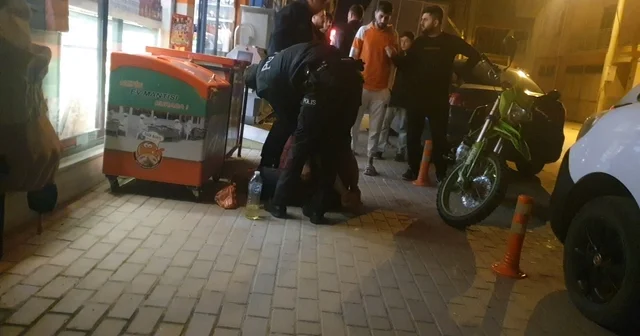 Bursa da engelli gencin bakkal önünde çıkardığı yangın, büyümeden söndürüldü Bursa Haberleri