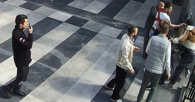 Milli sporcuya silahlı tehdit ile darbın yeni görüntüleri ortaya çıktı; üyelere zarar gelmesin diye karşılık vermemiş Bursa Haberleri