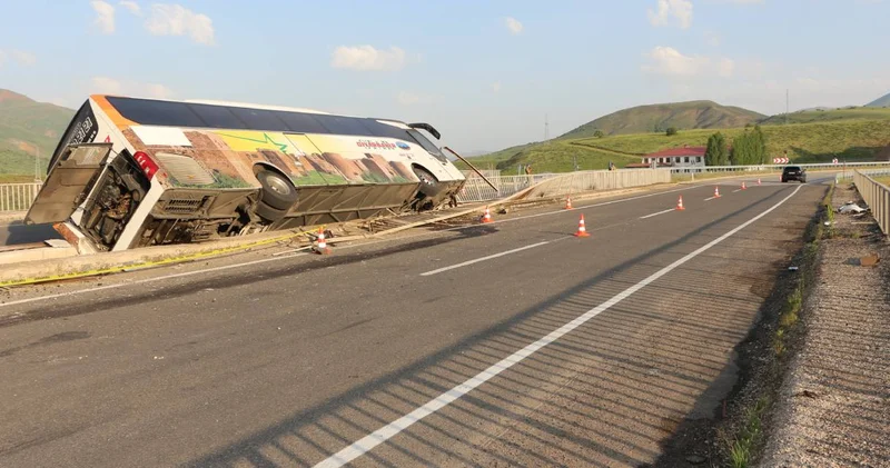 Bingöl de feci kaza! Üç kişi ağır yaralandı