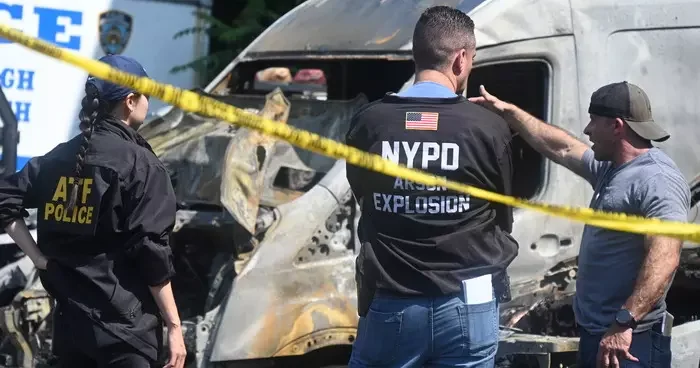 New York Brooklyn’de kundaklama: 11 NYPD aracı ateşe verildi