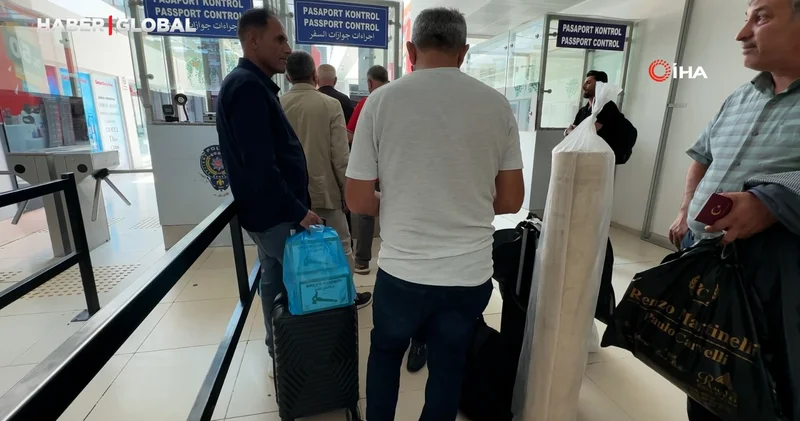 Türk vatandaşları İran dan dönmek için sınır kapılarından giriş yaptı