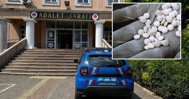 Durdurulan otobüste valiz içerisinde uyuşturucu hap ele geçirildi Zonguldak Haberleri