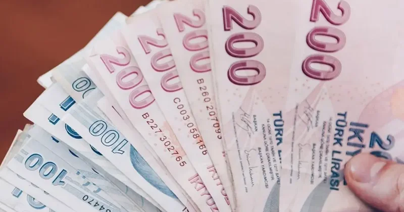 Hükümet 600 bin kamu işçisine ilk 6 ay için yüzde 16, ikinci 6 ay içinse yüzde 8 zam teklifi yaptı