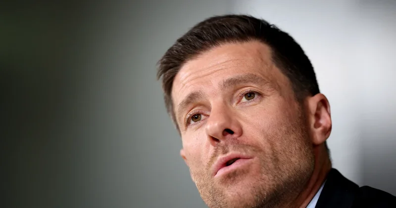 Xabi Alonso için daha fazla odun