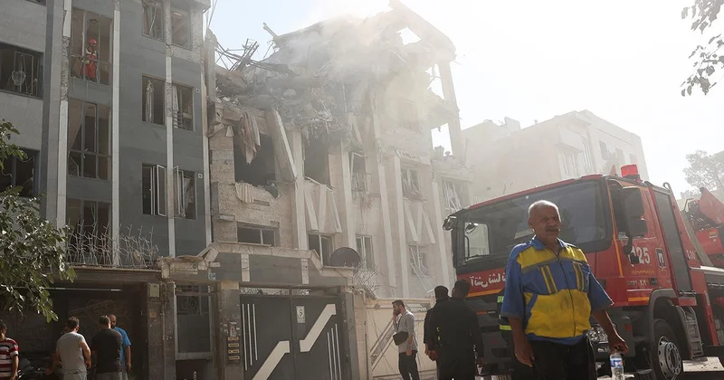 Soykırımcı İsrail ordusu: İran İsrail e karşı 100’den fazla insansız hava aracı yönlendirdi