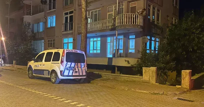 Astsubay ağabeyinin silahıyla oynarken kazara ablasını vurarak öldürdü