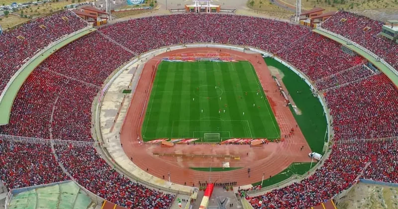 Fenerbahçe den Tractor e dostluk maçı teklifi