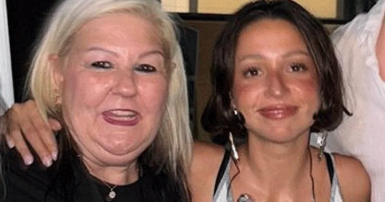 Öğretmeniyle hasret giderdi