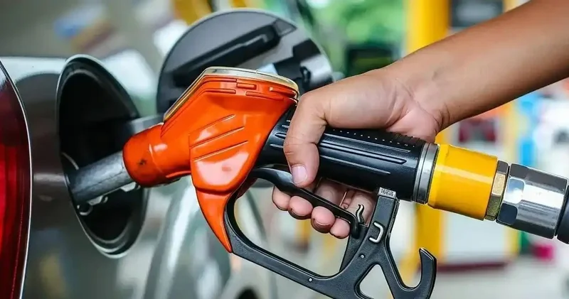 Akaryakıta zam geldi! Benzin 50 TL yi aştı