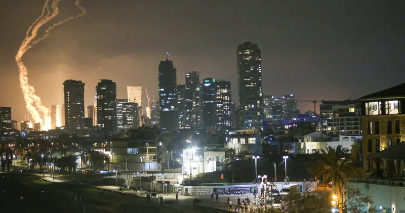 İran Tel Aviv i vurmuştu: İsrail den ilk açıklama