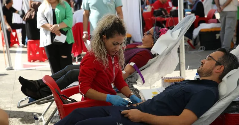 Türk Kızılay 2,3 milyon gönüllü kan bağışçısıyla dünyada 3 üncü oldu