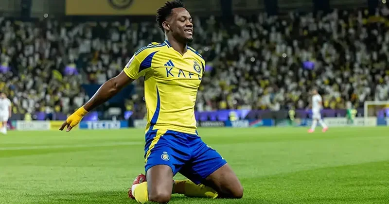 Six clubs battle for Jhon Duran in shock transfer chase
