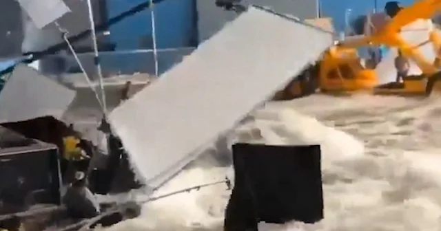 Hindistan’da film setinde faciadan dönüldü: Dev su tankı patladı set savaş alanına döndü VİDEO İZLE