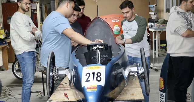 Karadeniz Teknik Üniversitesi öğrencileri 12 yılda 8 hidrojenli araç üretti Trabzon Haberleri