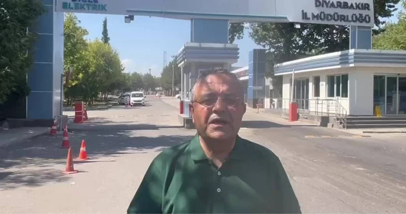 CHP li Tanrıkulu DEDAŞ önünde konuştu: Her yerden kesinti ve arıza şikayetleri geliyor