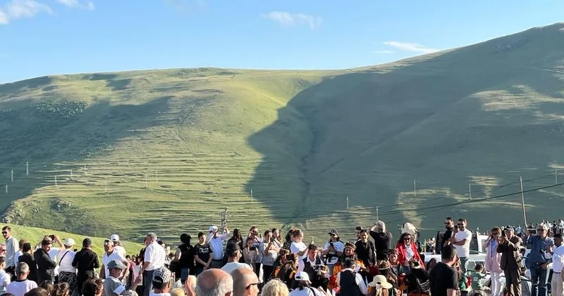 Atatürk’ün silüeti sevinçle karşılandı Son dakika haberleri