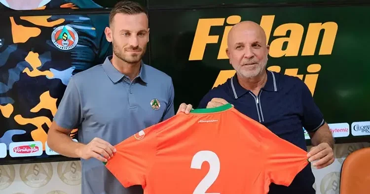 Alanyaspor, Fidan Aliti ile nikah tazeledi!